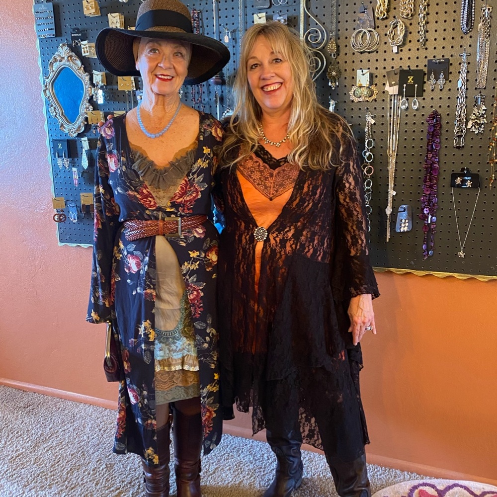 Hello❤️ - Picture 6 of 8